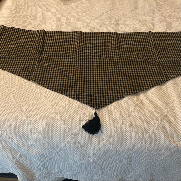 Waverly Black and Tan Lined Ascot Valance NEW - Picture 2 of 7